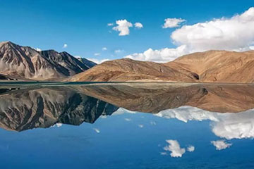 North India to Leh Car Rental Service